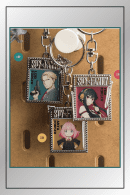 SPY x FAMILY character keychain set featuring Loid, Yor, and Anya Forger in metal frames