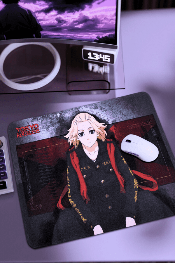 Tokyo Revengers mouse pad with Mikey in black and red design on desk